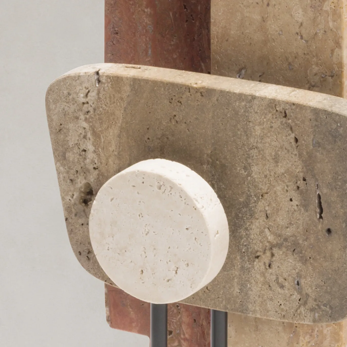 Scultura in marmo Tabou 1
