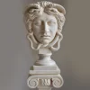 Scultura Medusa in marmo bianco di Carrara su trapezoforo