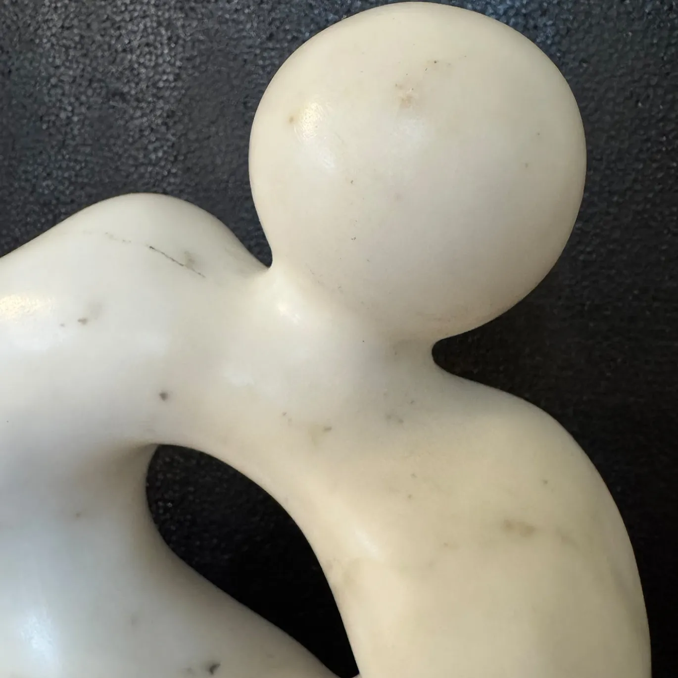 Scultura Quieto Equilibrio in Marmo Calacatta Carrara di Piero Speranza