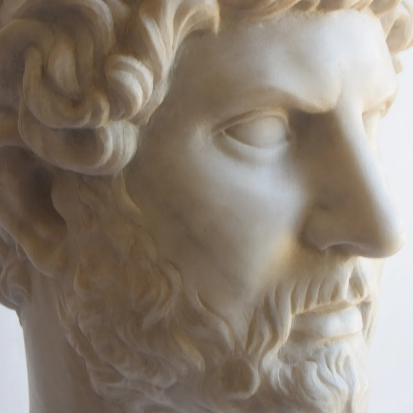Scultura testa di Adriano Imperatore in marmo bianco di Carrara