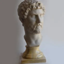 Scultura testa di Adriano Imperatore in marmo bianco di Carrara