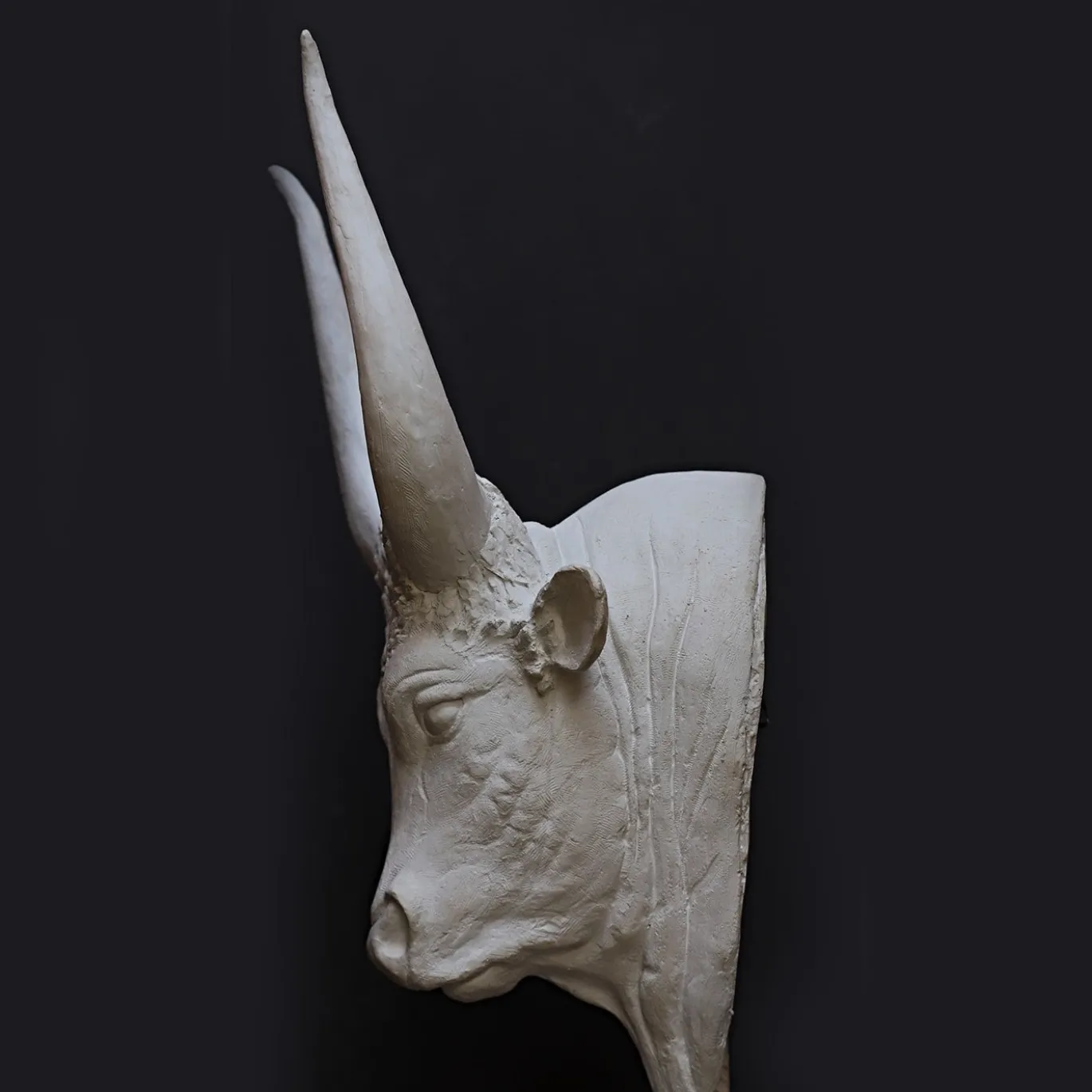 Scultura Testa di Toro Minoico