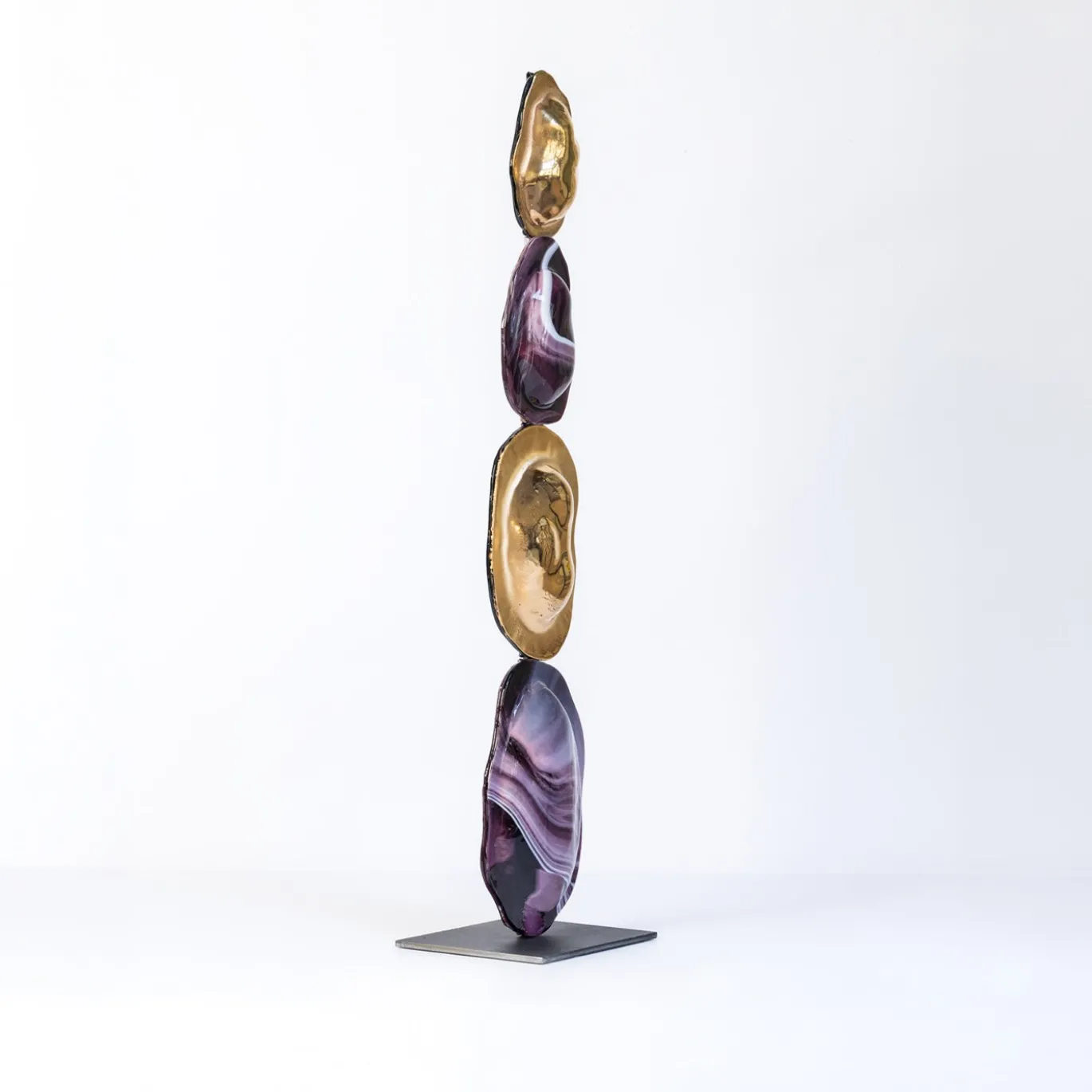 Scultura Turtle Shell Totem in vetro di Murano lilla effetto marmo e oro metallizzato