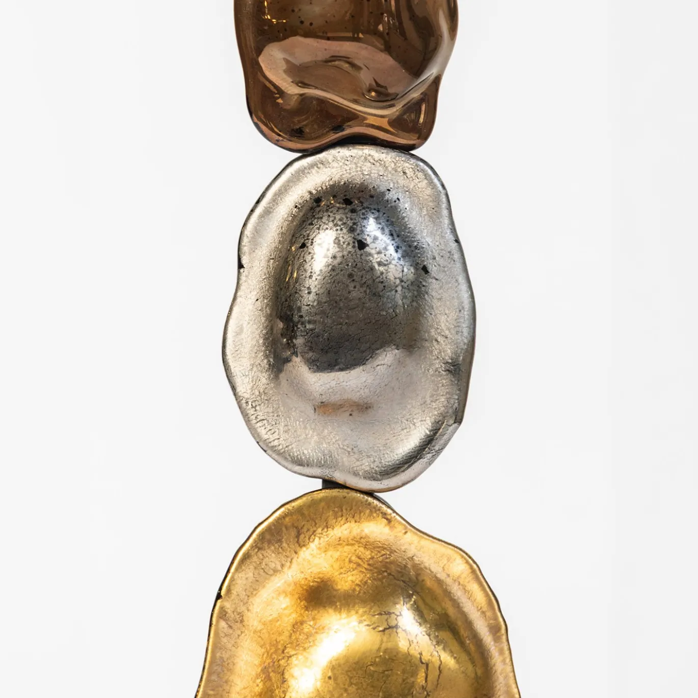 Scultura Turtle Shell Totem in vetro di Murano metallizzato oro, platino e oro rosso