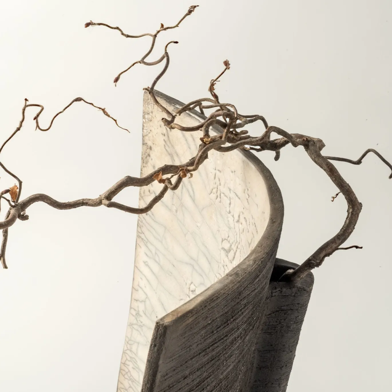 Scultura/vaso in ceramica Atmosfera Zen di Nino Basso