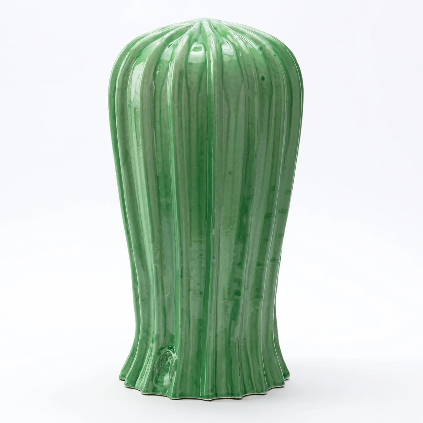 Scultura verde alta di cactus