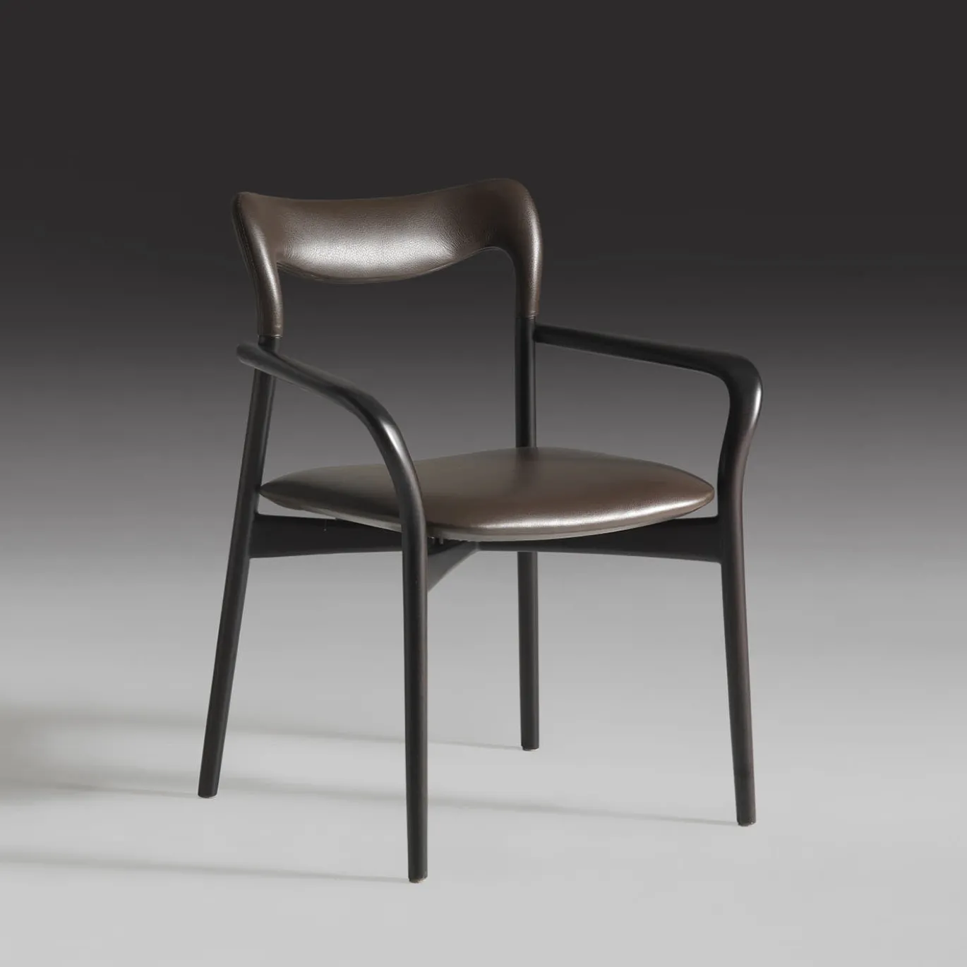 Sedia Achille in pelle scura