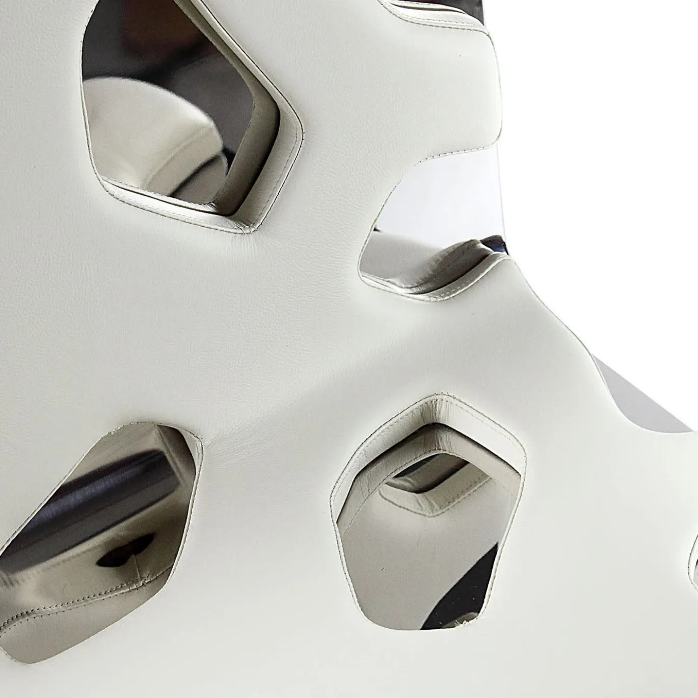 Sedia Berserker White
