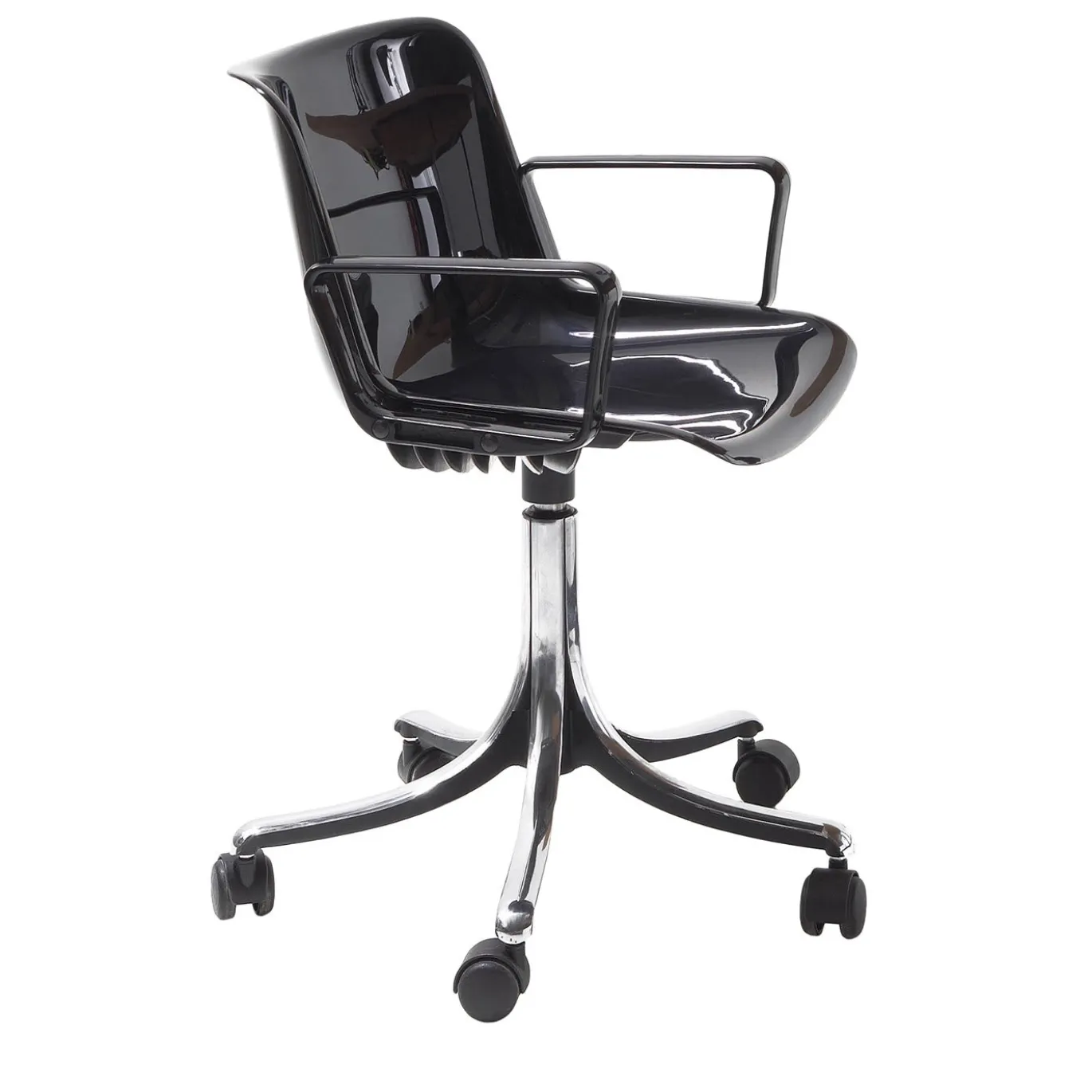 Sedia con rotelle Modus Black con braccioli di Centro Progetti Tecno