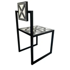 Sedia da esterno Trellis con piastrelle bianche e nere