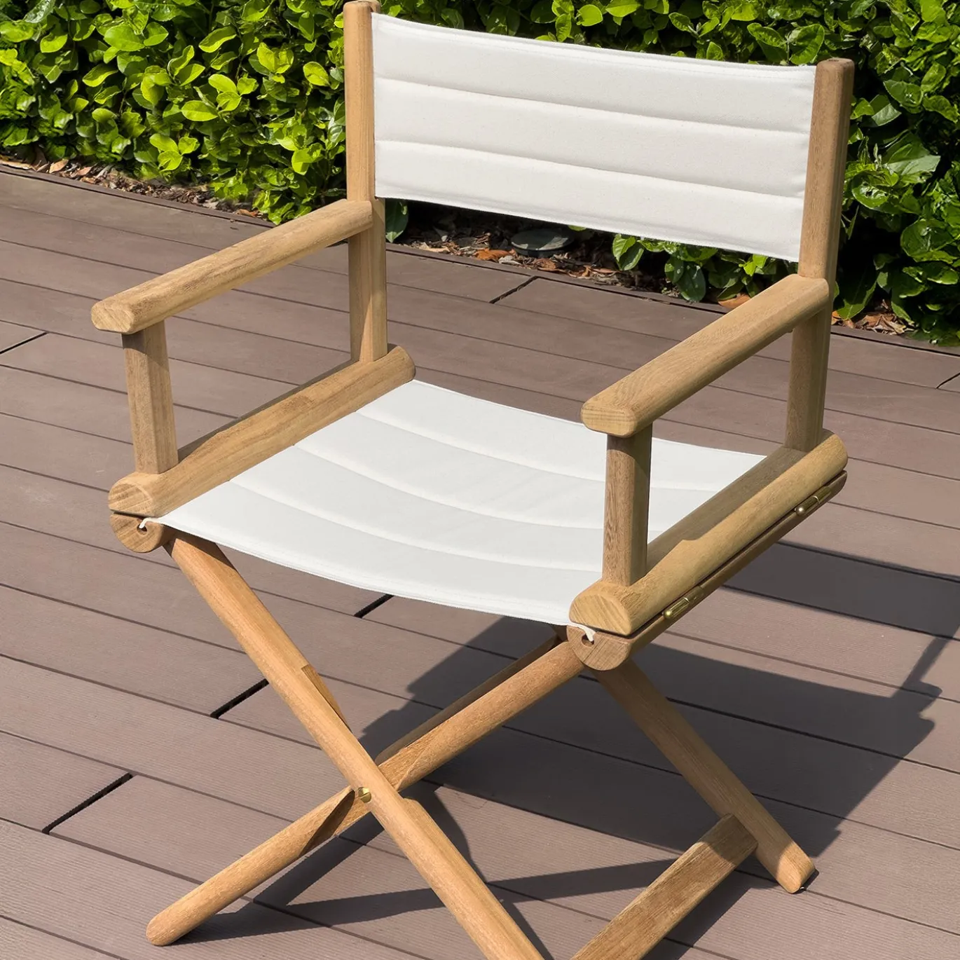 Sedia da regista outdoor Fellini in teak e imbottita bianca