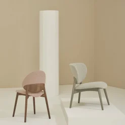 Sedia da salotto Fleuron 203 in frassino grigio di Constance Guisset