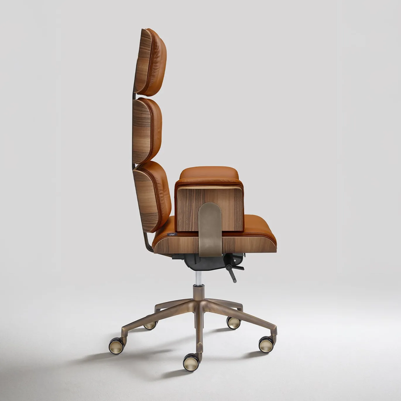 Sedia da ufficio girevole Armadillo/1 terracotta