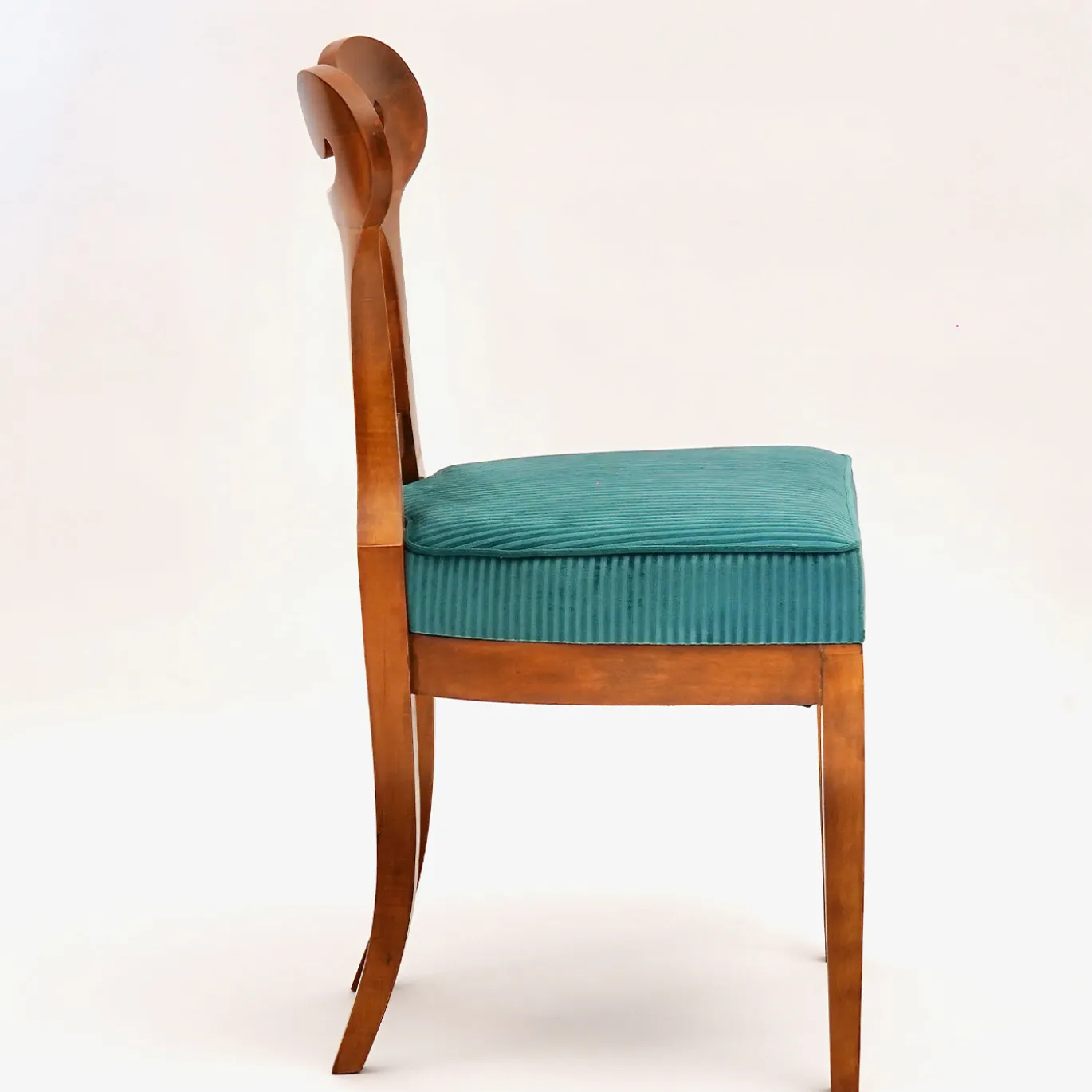 Sedia Eclectica Otto-Karl con finitura noce