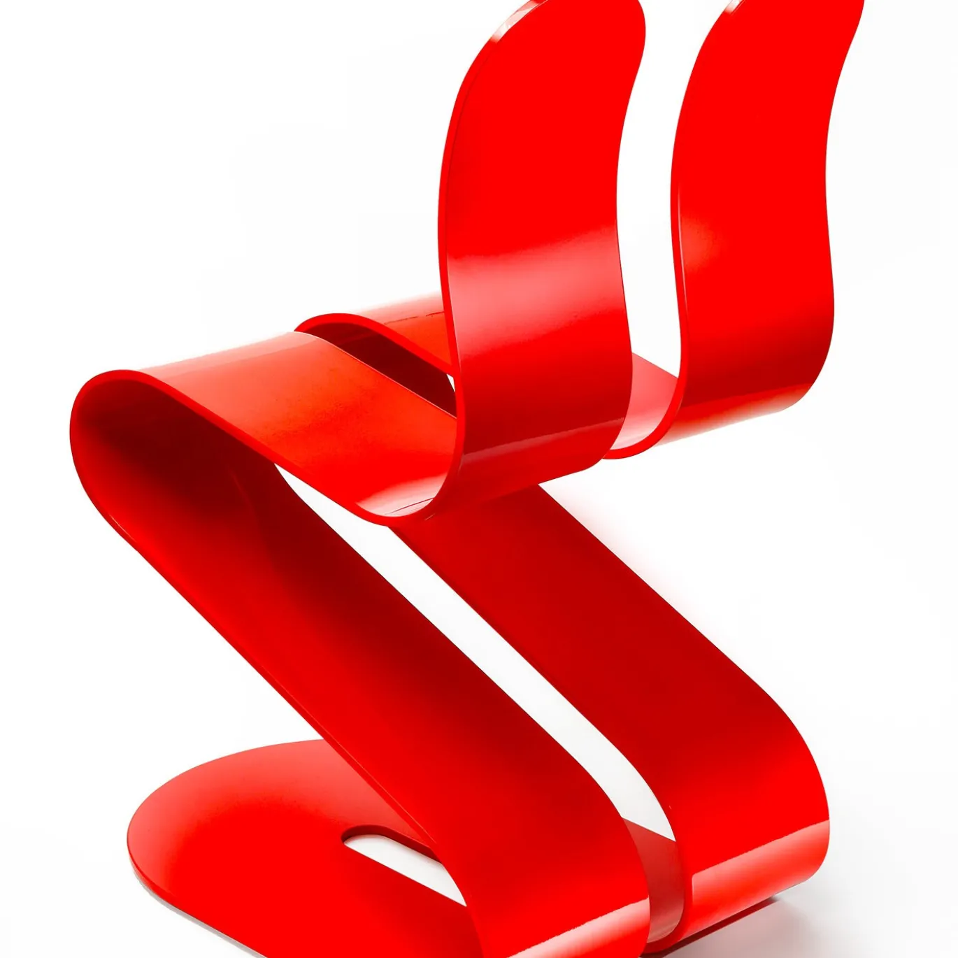 Sedia Fluid Ribbon Red di Michael D'Amato