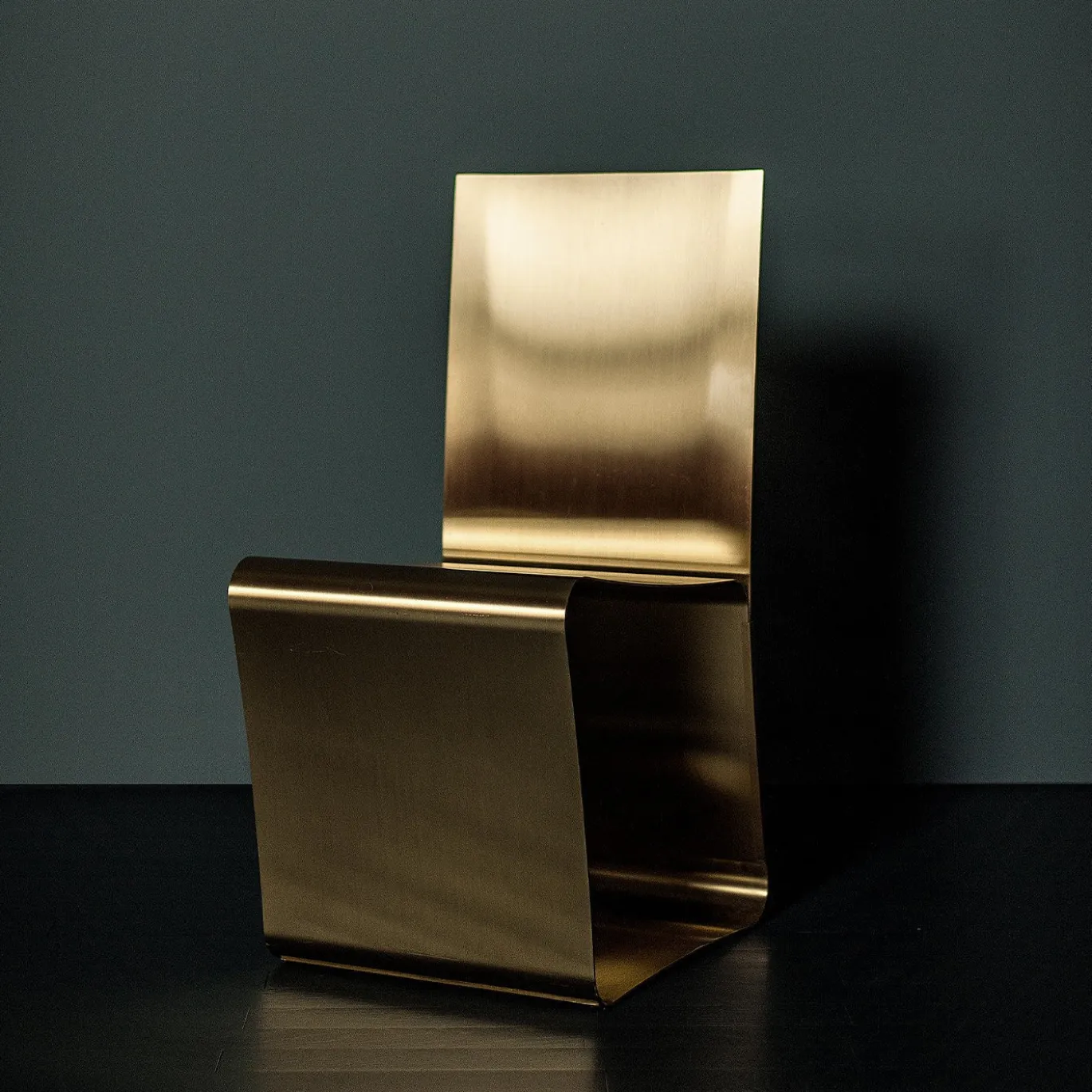 Sedia in ottone con finitura oro Kia