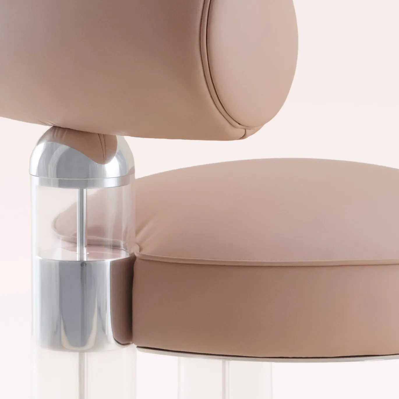 Sedia in pelle rosa cipria Flamingo