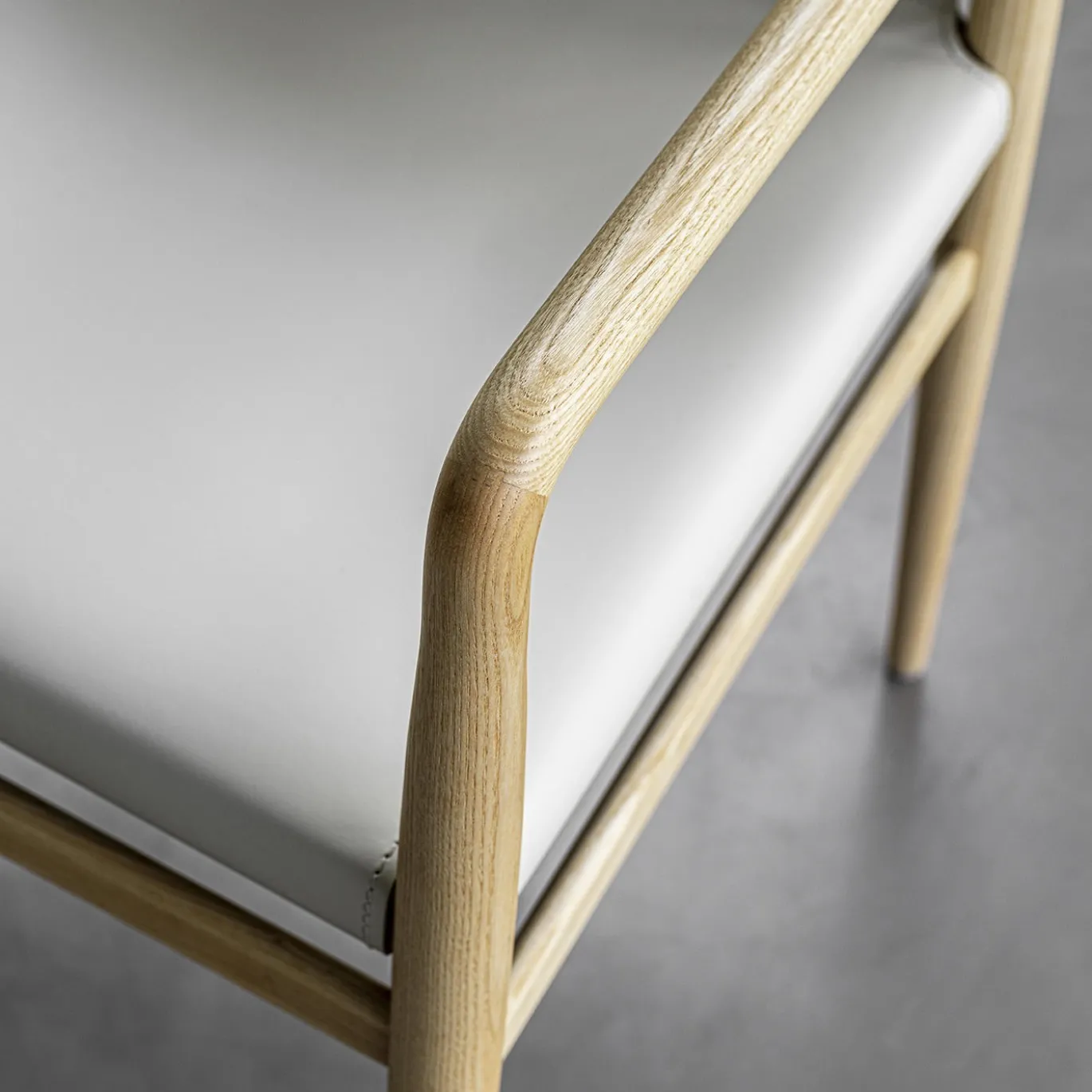 Sedia Ledermann di Tom Kelley