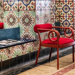 Sedia Loop Red di India Mahdavi