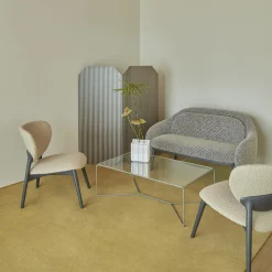 Sedia lounge Fleuron 203 antracite e beige di Constance Guisset