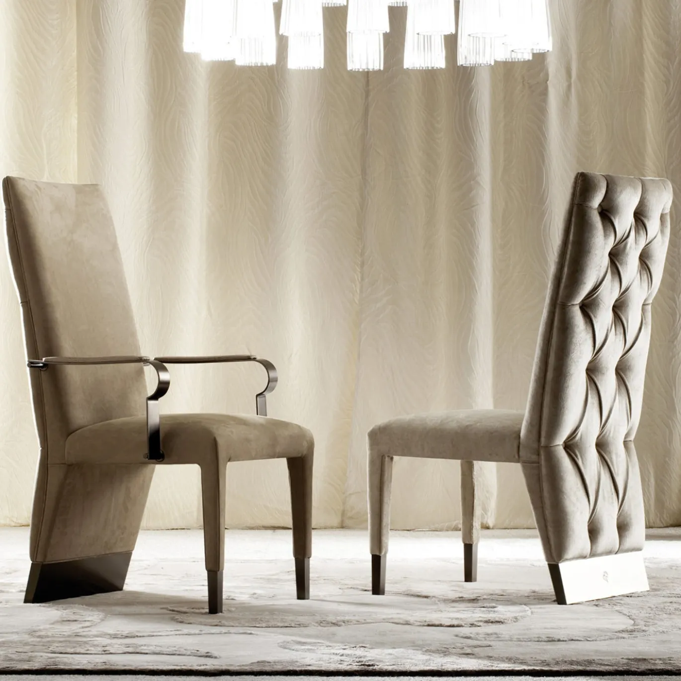 Sedia Nabuk Cappuccino con braccioli