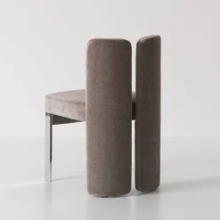 Sedia Nina in velluto grigio con schienale basso