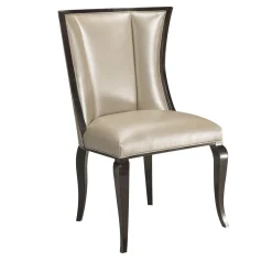 Sedia Oscar con gambe in legno curvate