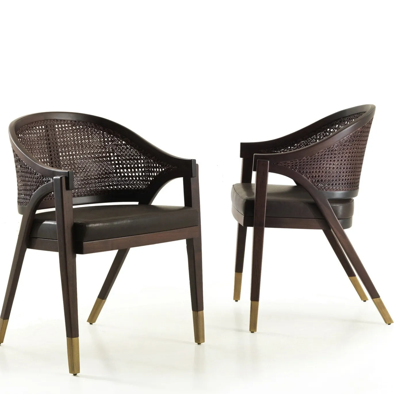 Sedia Sabaudia Viennese Cane di Archer Humphryes Architects