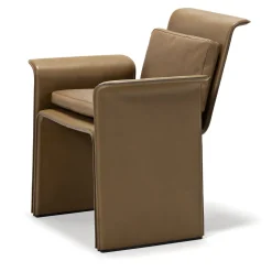 Sedia Shell in pelle marrone con cuscini