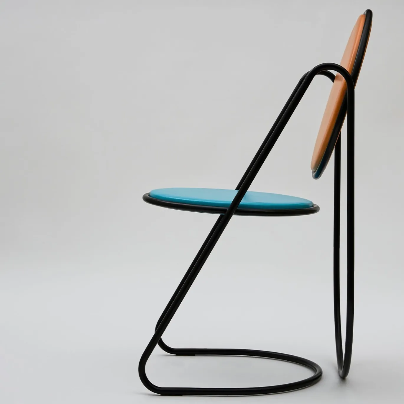 Sedia U-Disk nero/azzurro/arancio