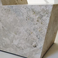 Sedia W in marmo travertino