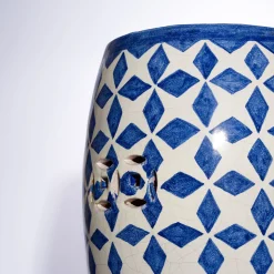 Seduta in ceramica con motivo geometrico Stelle Blu