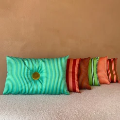 Set di 2 cuscini in cotone a righe verdi e azzurri