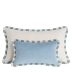Set di due Cuscini Happy Bicolore Bianco e Azzurro con frange