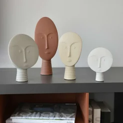Set di 4 maschere decorative bianche e marroni