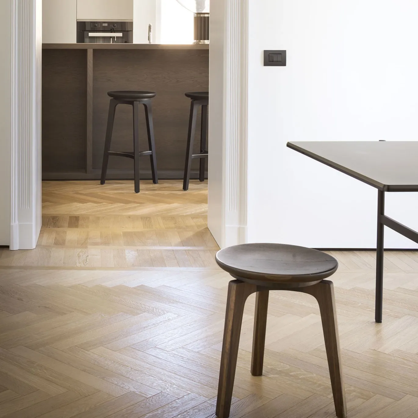 Sgabello alto Tod Black