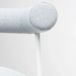 Sgabello basso bianco Pampa SG-65 di Studio Pastina