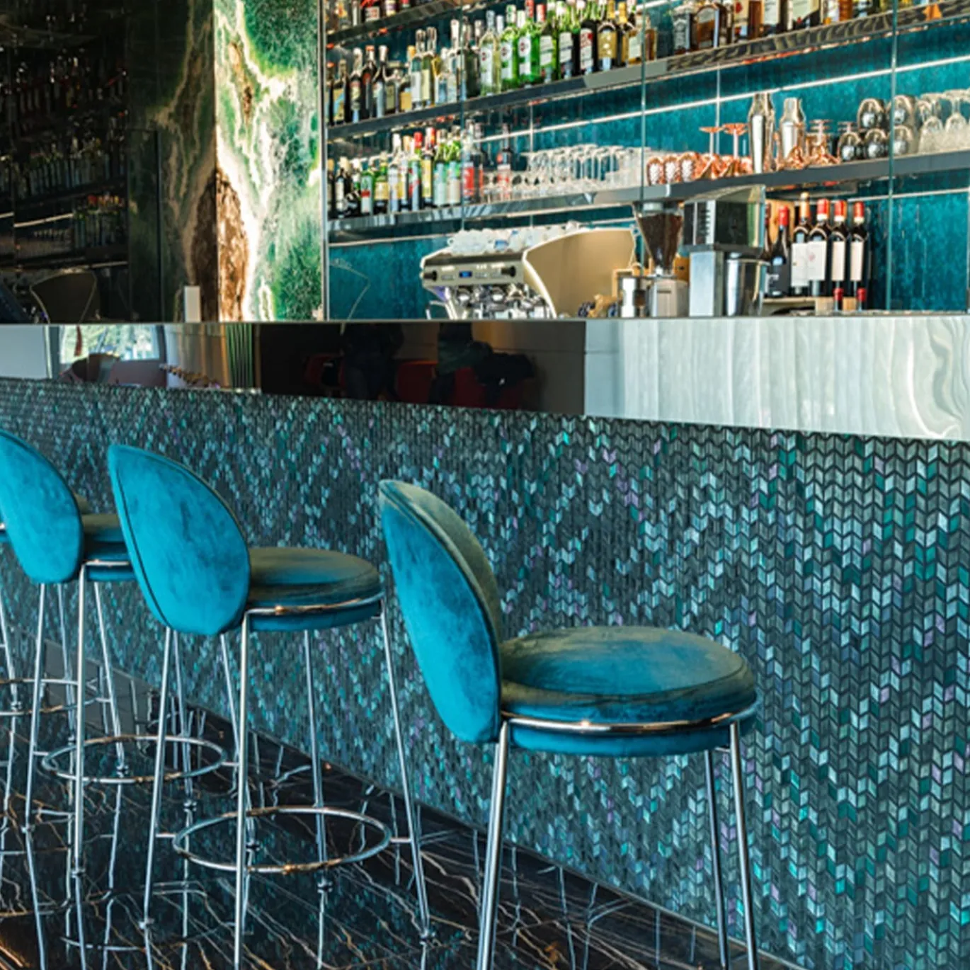Sgabello da bar Amaretto alto
