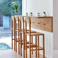 Sgabello da bar minimalista in legno di rovere di Mario Prandina