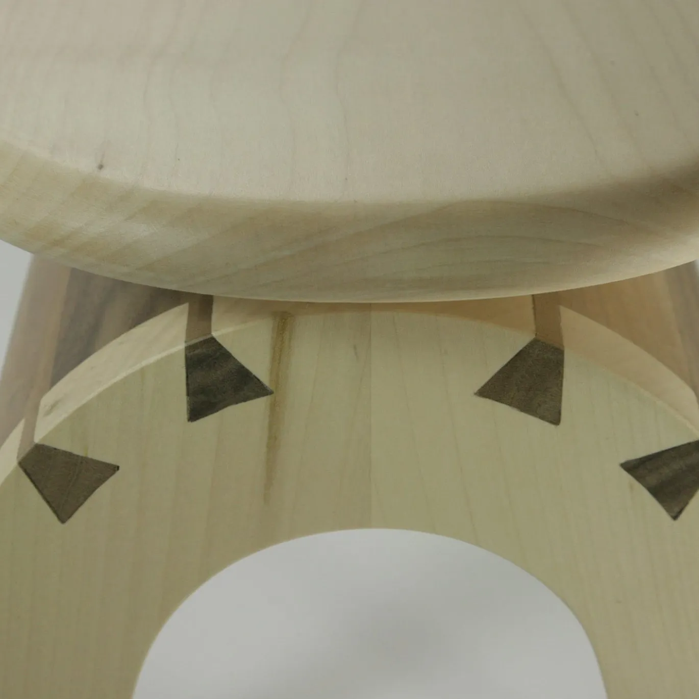 Sgabello Elliptic bicolore