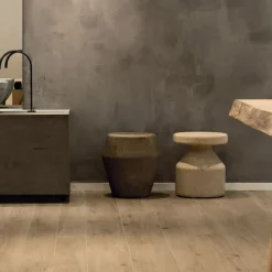 Sgabello Geometrico Bal in pietra Beige