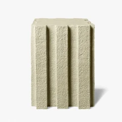 Sgabello in ceramica beige Merlate di Patricia Urquiola
