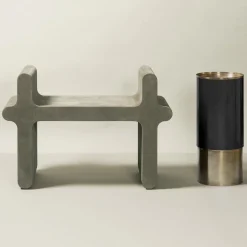 Sgabello in pelle verde ossico N. 1