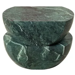 Sgabello in pietra naturale Ikona di Elisa Ossino