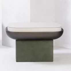 Sgabello rettangolare Olympia
