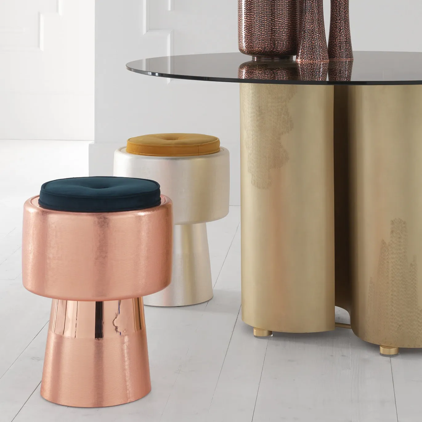 Sgabello Tappo in bronzo di NOOII