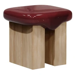 Sgabello Wax in legno lucido Bordeaux e legno di frassino massello di Artefatto Design Studio