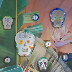 Specchio Blue Pop Skull di Bradley Theodore