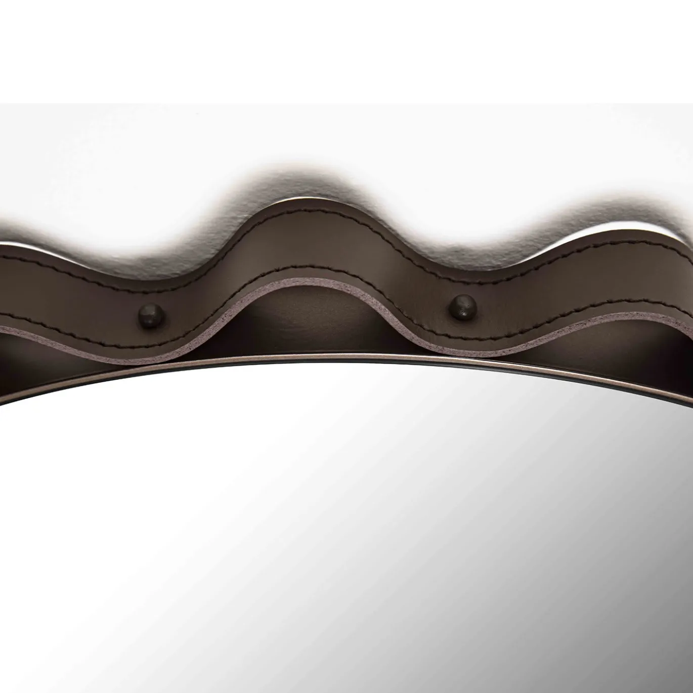 Specchio da Parete Glimt Rotondo in Pelle Marrone