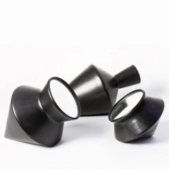 Specchio da tavolo Nero 15 bucchero di Studio Lievito e Maddalena Vantaggi